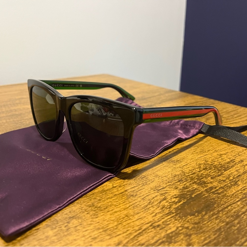 Unisex gucci gg0057skn sunglasses nwot